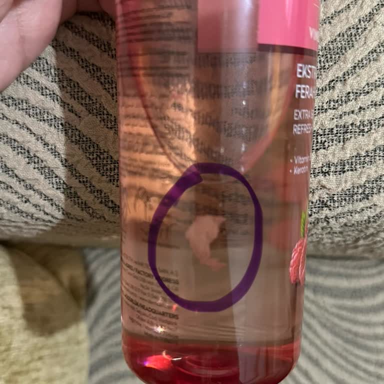 Dermokil Frambuazlı Sirke Saç Toniği İçerisinde Beyaz Parçalar Var.