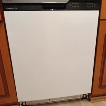 Bulaşık Makinesi Sorunları: Yan Sanayi Parçalar ve Çatlak Üst Kapak