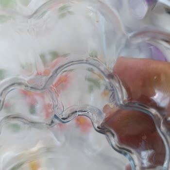 Kupa Dünyam Kırık Bardaklar Ve Kesinlikle Zararımı Karşılamadılar.