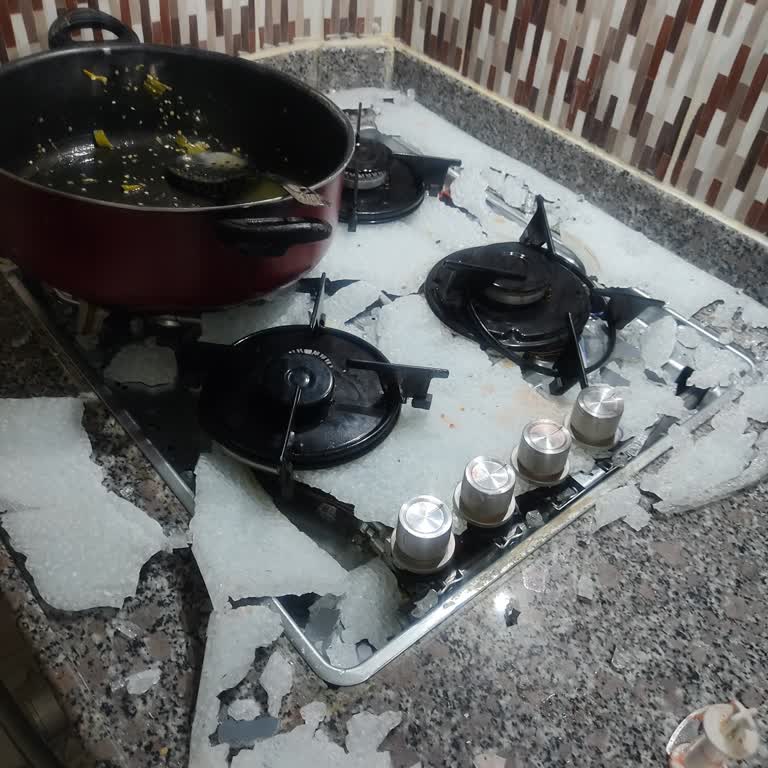 Çetintaş Beyaz Eşya Cam Ocak Patladı