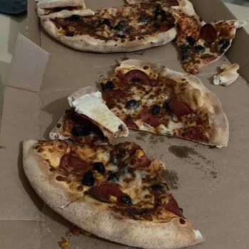 Domino's Zeytin Skandalı: Bozuk Ürün Ve İlgisizlik