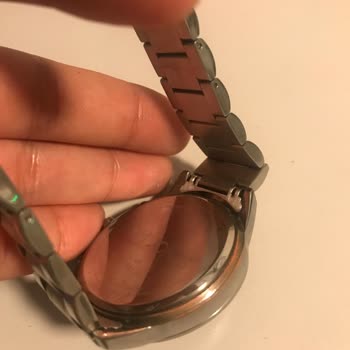 Trendyol Tom Jones Marka Saattin Renk Atması