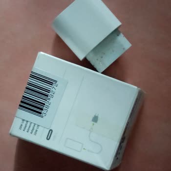 Media Markt İPhone Adaptör Yan Sanayi Diye Tamir Edilmedi