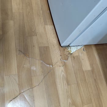 Altus Marka Buzdolabı Yiyecekleri Bozuluyor