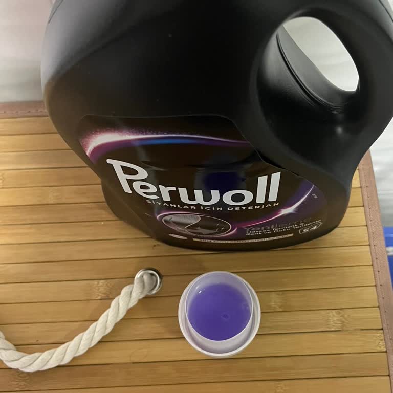 Perwoll Siyah Deterjanın Rengi Ve Kokusu Değişmiş!
