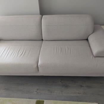 Divanev Yeni Alınan Oturma Grubunda Sünger Sorunu Ve Değişim Talebi