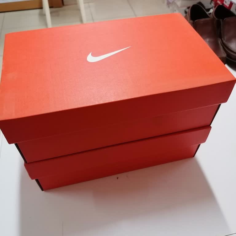 Sürat Kargo Kargomu Kaybetti Ve Yardımcı Olmuyor Yardım İstiyorum.