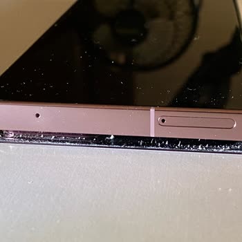 Samsung Telefon Tasarım Hatası Olan Samsung Note20