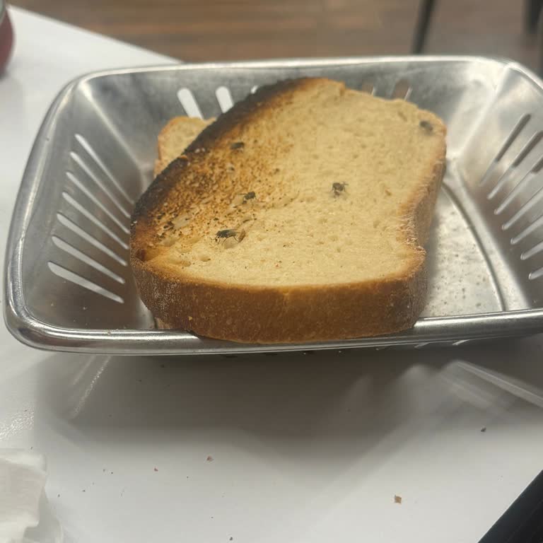 Köfteci Yusuf Mudanya Şubesi Pis Ve Sipariş Yanlış Geliyor