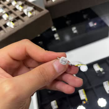 Bursa Kapalı Çarşı M Harfli Kolye Siparişi