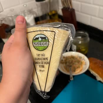 Getir Mandıradan Peynirden Böcek Çıktı