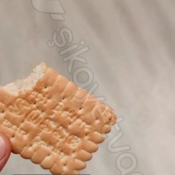 BİM Süsse Marka Bisküviden Naylon Çıktı!