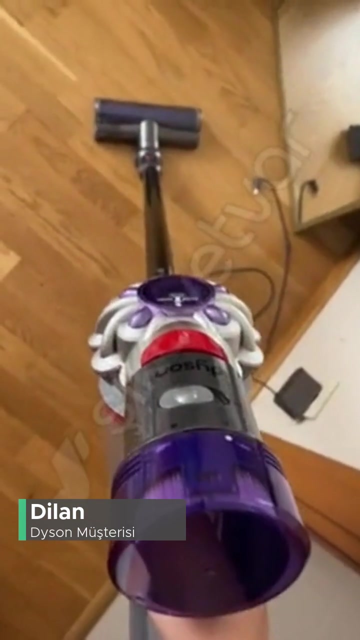 Dyson Süpürge Tekleyip Duruyor! videonun kapak resmi