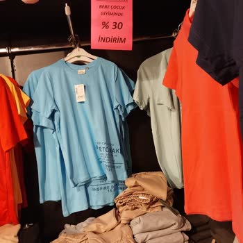 82 Salı Pazarı'nda Fiyat Farklılıkları Ve İndirim Sorunu