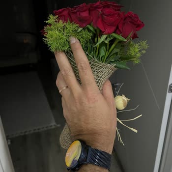 Taze Çiçek (tazecicek.com) Siparişler Fotoğraftakinden Farklı Ve Küçük Çıkıyor