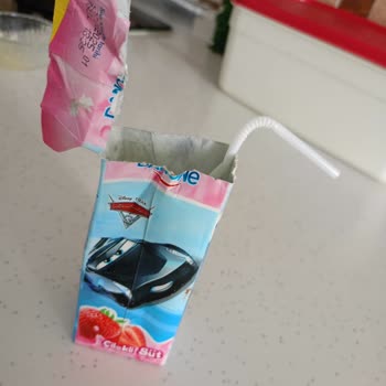 Danone Çilekli Süt Bozuk Çıktı