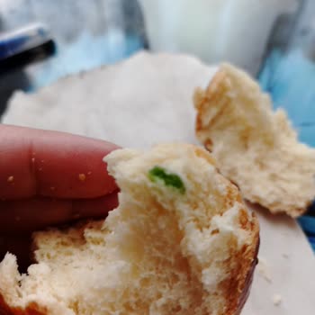 Tok-Er Unlu Mamullerinin Sattığı Poğaçadan Çıkan Cam Parçası!