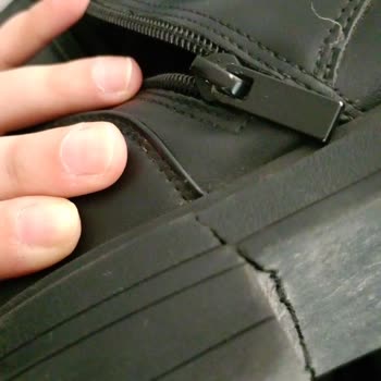 Pull and Bear Kusurlu Bot Gönderilmiş