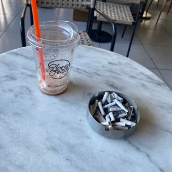 Gloria Jean's Coffees Çalışanlar Ve Eksik Malzeme