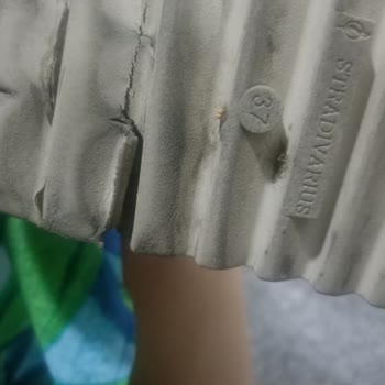 Stradivarius 3 Ay İçerisin De Yırtılan Ürün İçin İade Değişiklik Talep Ediyorum