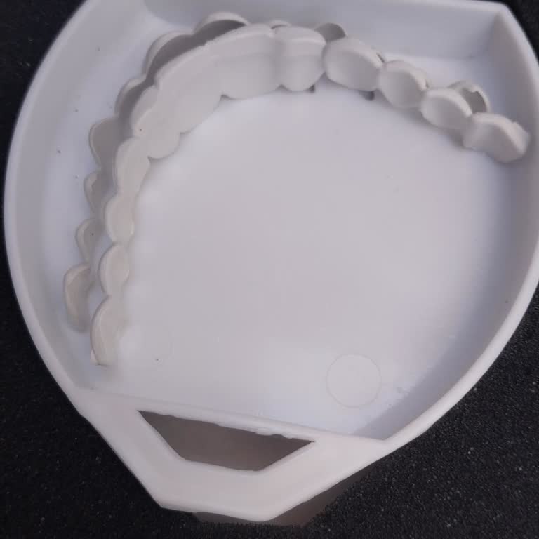 Stain Removal Yanıltıcı Diş Protezi Satışı Ve İletişimsizlik!