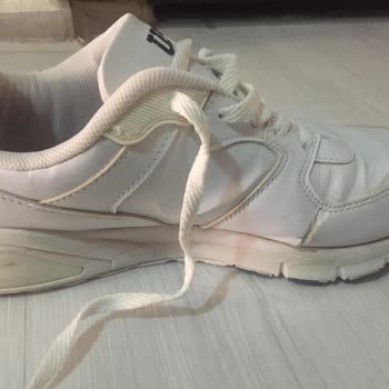 FLO Mağazası İnceleme Red