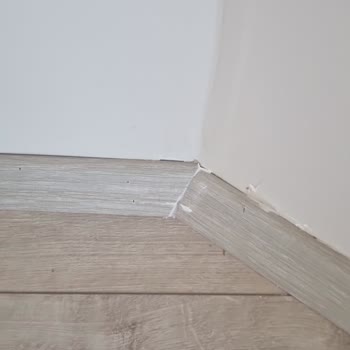 AGT Ağaç Sanayi Yeni Evde Parkelerin Kalitesiz Ve Defolu Çıkması