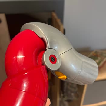 Dyson Gen 5 Herramienta de Muebles No Funciona (4 Meses) & Exclusión de Garantía
