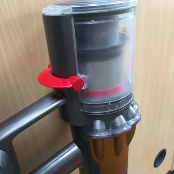 Dyson V12 Aspiradora Problema con el Cierre del Depósito de Polvo