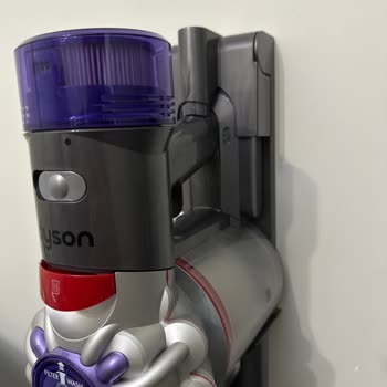 Dyson V8 Aspiradora Problema de Batería Sin Resolver