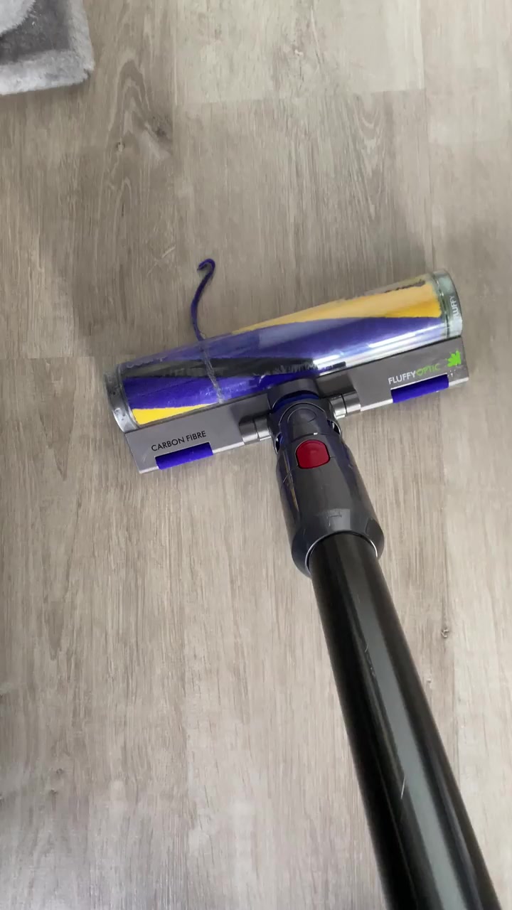 Dyson V15: Retraso de 1.5 Meses en Reemplazo de Contenedor de Polvo Portada de vídeo