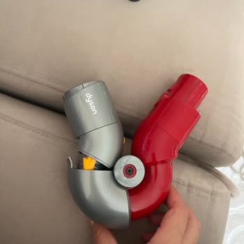 Dyson V12 Detect Slim Adaptador de Muebles Bloqueado y Sin Cobertura de Garantía