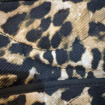 Pull and Bear Leopar Desenli Şişme Mont Defolu Geldi