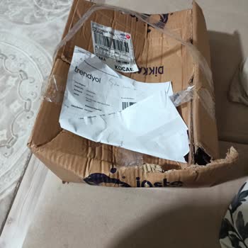 Aras Kargo Tercih Edilemeyecek Kadar Kötü Bir Firma.