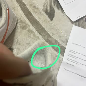 Sneaks Up In Aylardan Beri Çözemediği Mağduriyeti