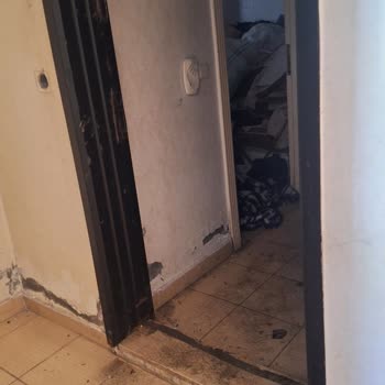 Kolejtepe Mahallesi'nde Yaşam Kalitesini Düşüren Çöp Ev Sorunu!