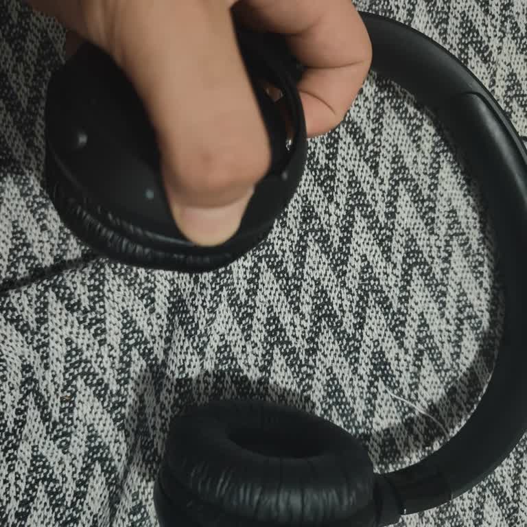 JBL Kulaklık Şarja Taktığımdan Sonra Açılmıyor