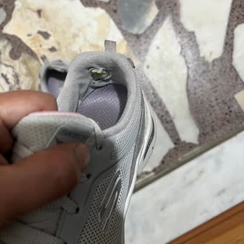 Skechers Ayakkabıda Beklenmedik Hızlı Deformasyon