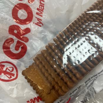 Eti Gıda Tuhaf Kokan Yanık Bisküvi!