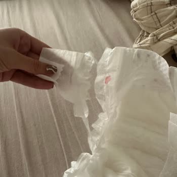 Goon Bebek Bezinin Cırtlardan Yırtılması