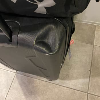 THY Valiz Hasarımı Karşılamıyor.