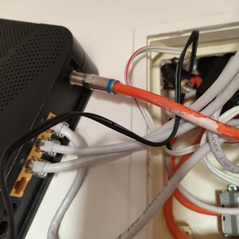 Kablo Net İlgisizliği Ve Taşeron Eleman