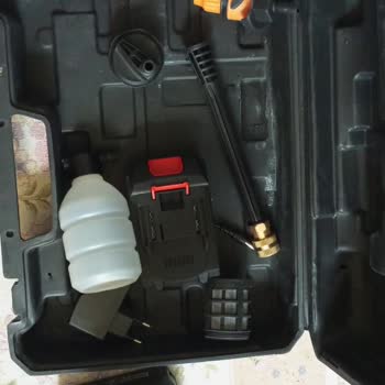 Robo Araba Yıkama Makinesi Kullanılmış Ve Çalışmıyor