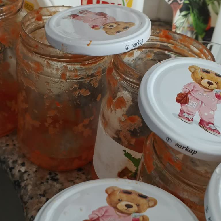 Sarkap Kapaklarından Şikayetçiyim, Bütün Kapaklarım Attı