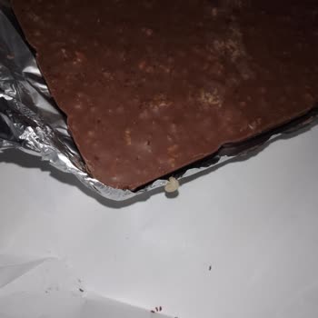 Nestle Kurtlu Ve Bozuk Çikolata