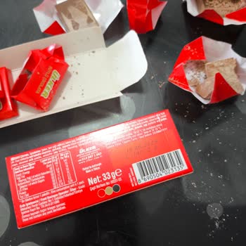 Ülker Napoliten Çikolatasının Garip Bir Şekilde Görünmesi