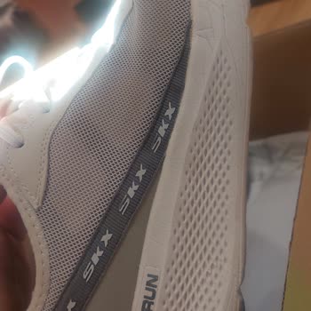 Skechers Hatalı Ve Kotu Malzeme Ürün