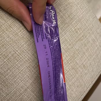 Milka Lila Pause Çikolata Bozuk Çıktı