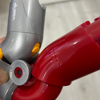 Dyson V12 Mobilya Altı Adaptörü Mekanik Arızası Hk.