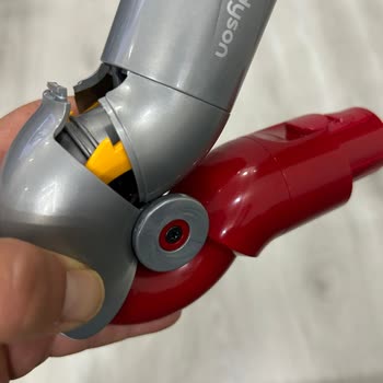 Dyson V12 Mobilya Altı Adaptörü Mekanik Arızası Hk.